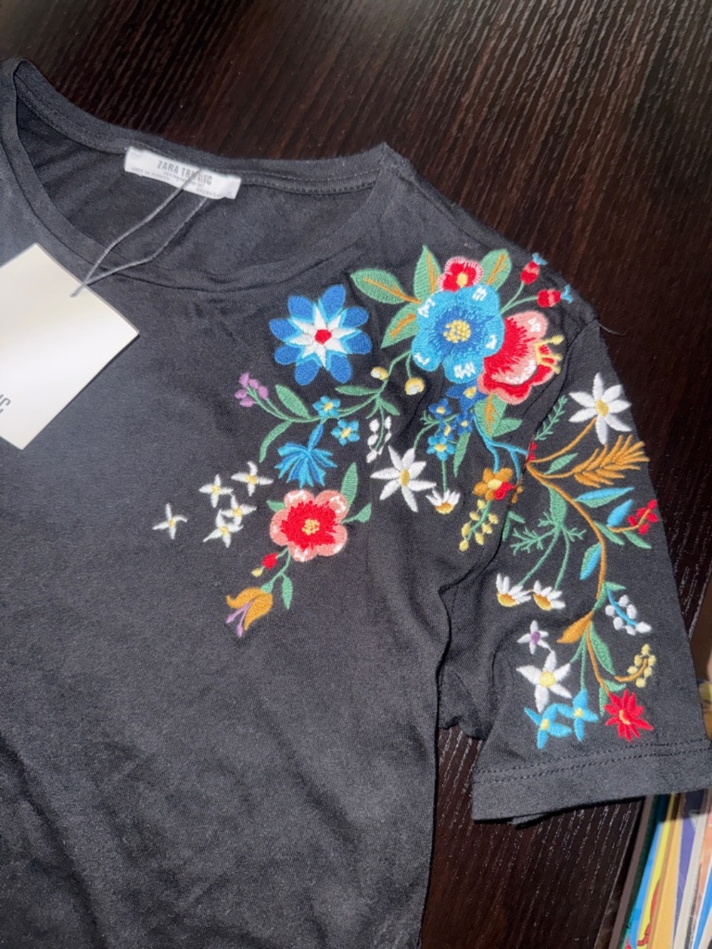 Zara Black Short-Sleeve Tee with Multicolor Floral Embroidery - Picture 2 of 5